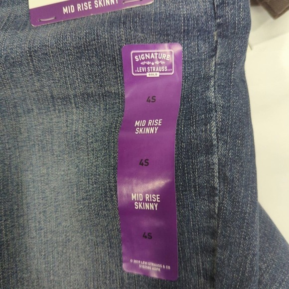 Signature‎ By Levi's Strauss Women's Mid Rise Skinny Med Wash Sz. 27 NWT - Picture 9 of 10